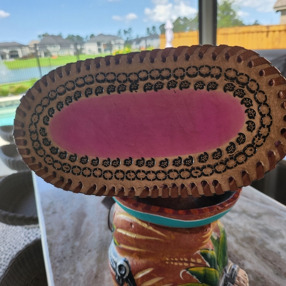 Hand Tooled Hammingbird Shoulder Handbag - Picture 13 of 16